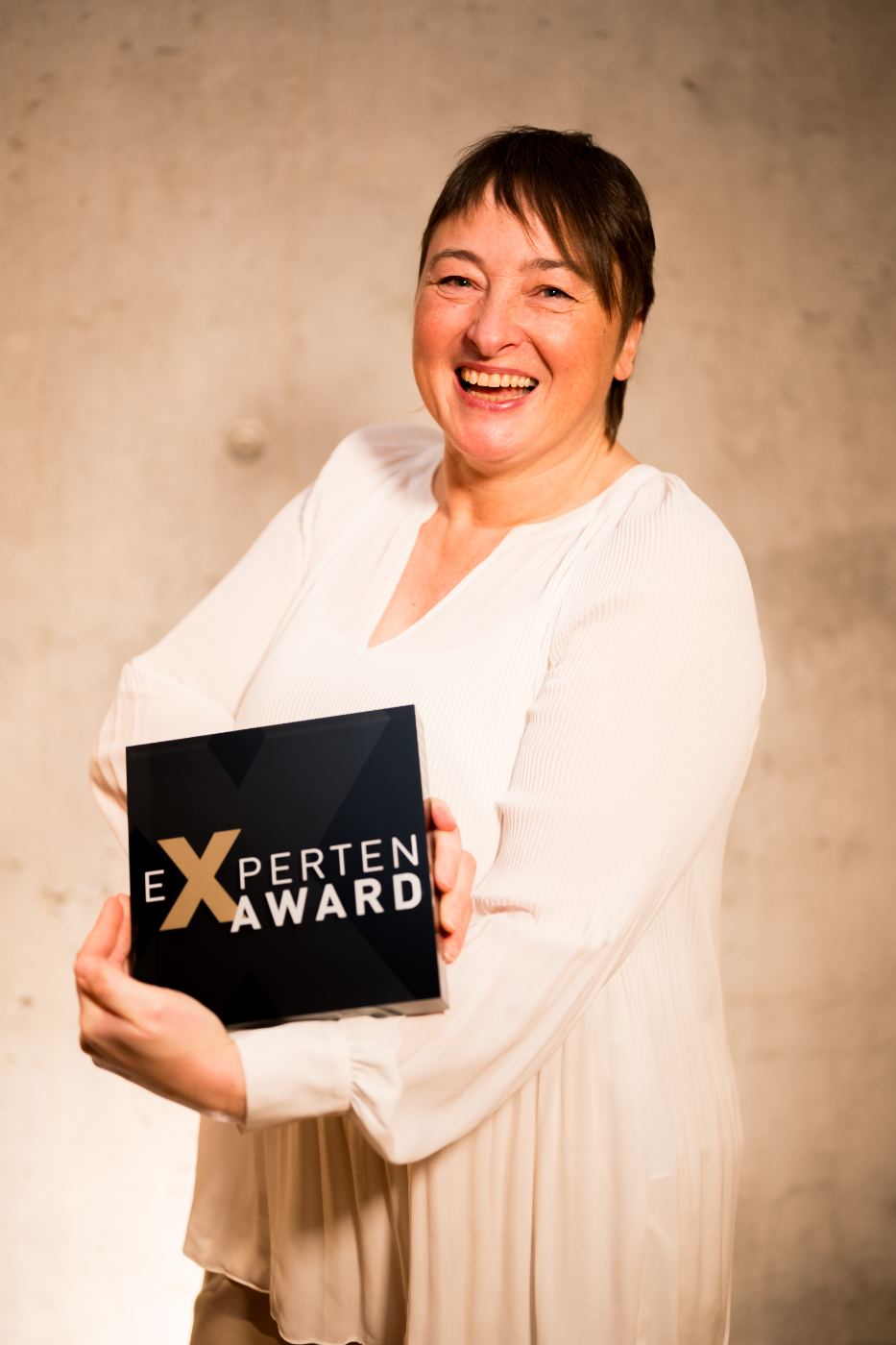 Manuela mit dem Experten Award 2025